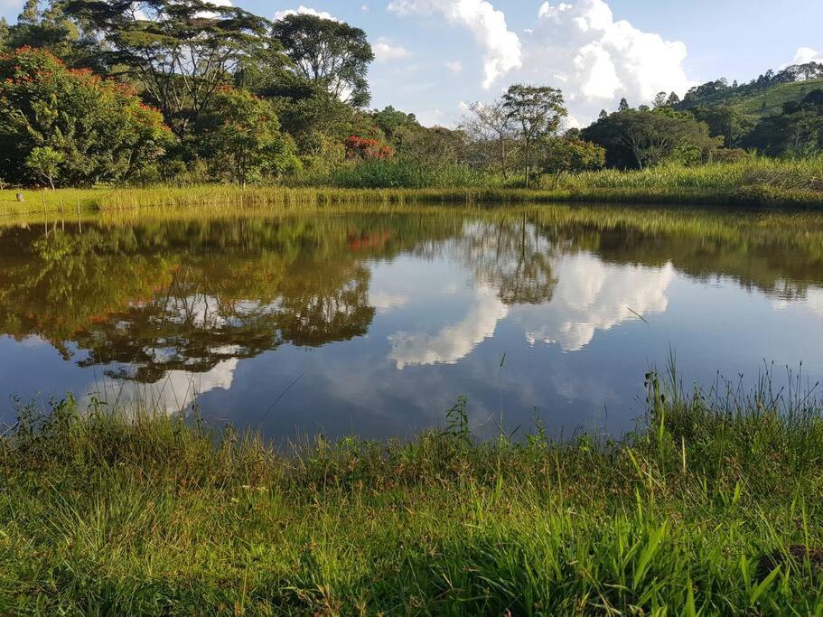 Recanto Dos Beija Flores, Chale Lantana C Монти-Алегри-ду-Сул Экстерьер фото